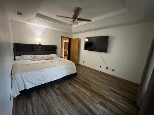 Alamo House | Cozy and close to everything