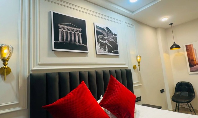 DLF Phase 3 Apartment | Cozy and Elegant One Bedroom Private Space