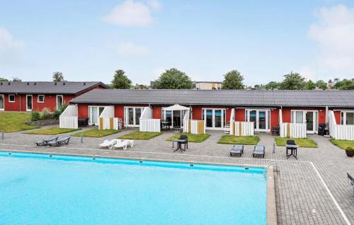 Akirkeby Apartment | Cozy Apartment In Aakirkeby With Wifi