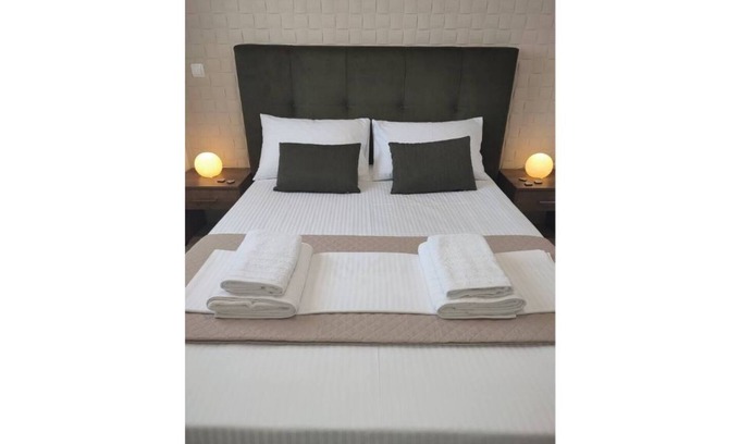 Mires Apartment | Cozy apartment in the city center, super close to great beaches