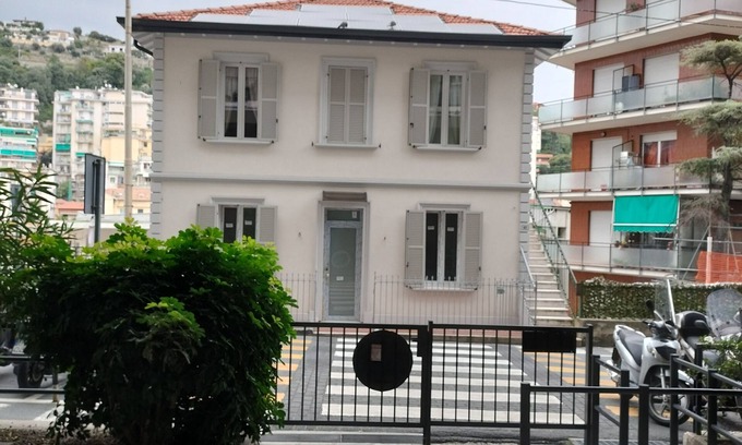 Sanremo Apartment | Cozy apartment with private parking space 13 minutes walk from the center