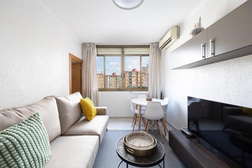 Cornella de Llobregat Apartment | Cozy Apt In Cornella 2 Mins From The Metro