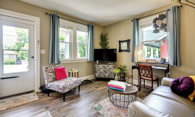 Greensboro Apartment | Cozy Apt in Downtown Greensboro w/Shared Yard!