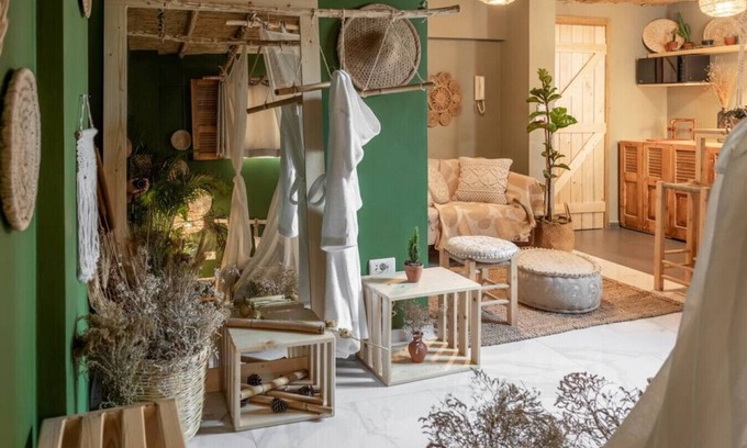 Achrafieh Apartment | Cozy Bohemian Studio