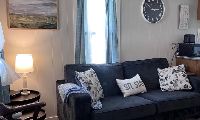 Geneva-on-the-Lake House | Cozy bungalow in Geneva on the Lake.