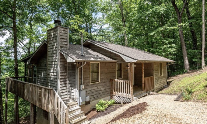 Townsend Cabin | Cozy Cabin on Christy Lane in Townsend, TN!