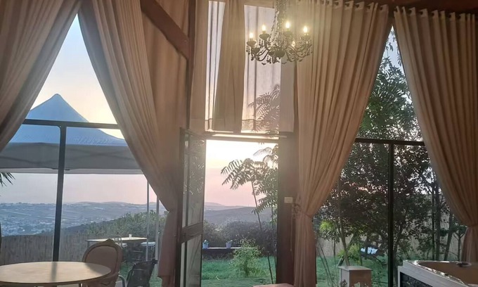 Kerem Ben Zimra Cabin | Cozy cabin on the edge of the mountain