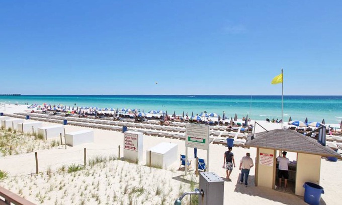 Kiska Beach House | Cozy coastal cottage with free WiFi, private yard, and AC - walk to the beach