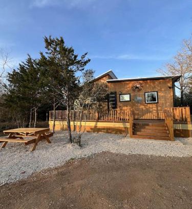 Cedar Creek House | Cozy Cottage Retreat in Nature
