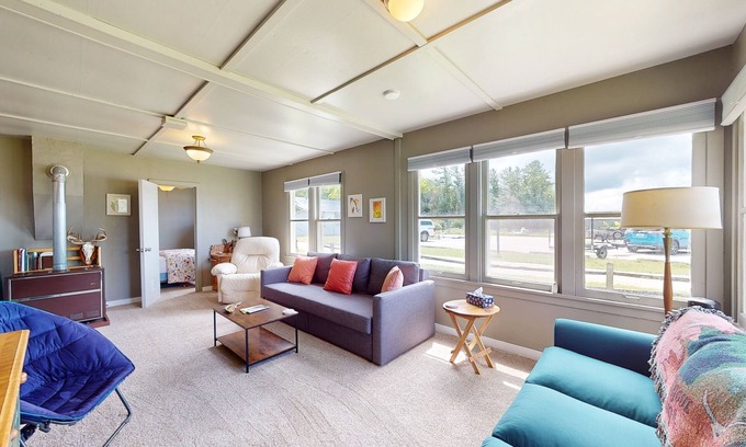Arcadia Cottage | Cozy cottage with water views, spacious lawn, patio, & WiFi