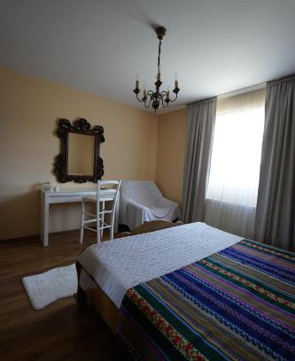 Livezile House | Cozy, country house