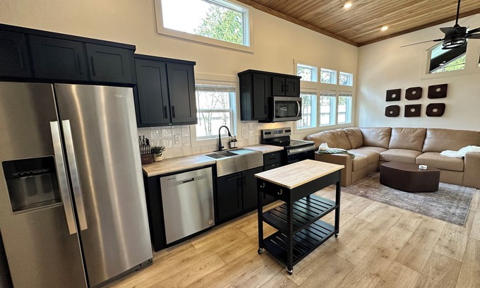 Dogwood Cabin | Cozy Cypress Cabin