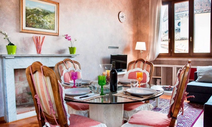 Duomo Apartment | Cozy Duomo View Apartment