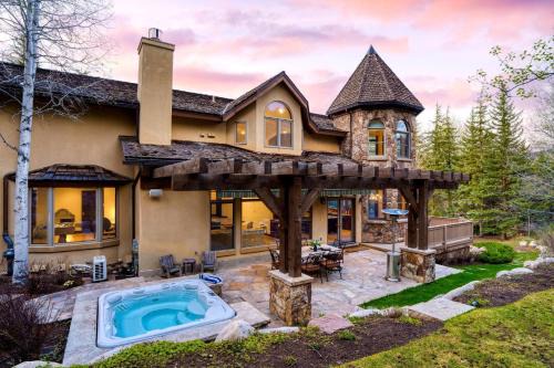 Edwards House | Cozy Edwards Retreat w Fireplace Near Ski Resort Osprey Nest by AvantStay