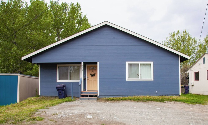 Palmer House | Cozy family home within walking distance of historical downtown Palmer, Alaska.