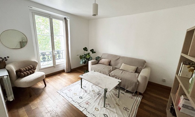Faubourg-du-Roule Apartment | Cozy Flat Near Champs Elysées