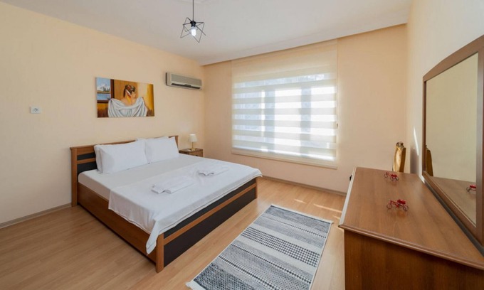 Altnkum Mahallesi Apartment | Cozy Flat with Balcony 5 min to Konyaalti Beach
