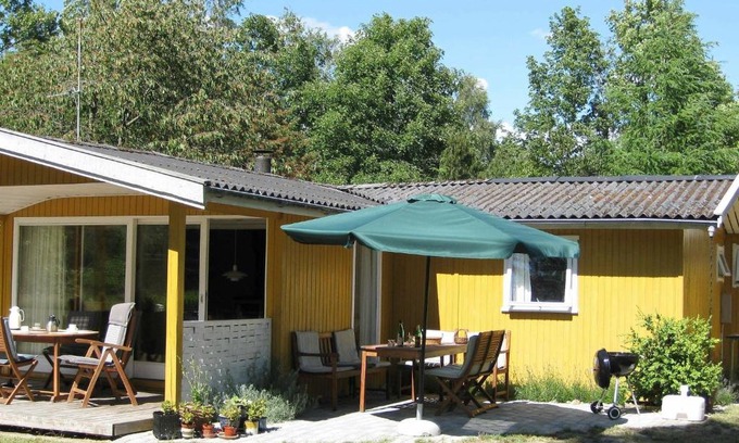 Dannemare House | Cozy Holiday Home in Dannemare near Sea