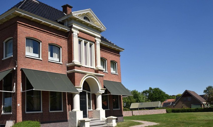 Meeden House | Cozy Holiday Home in Meeden with Large Garden