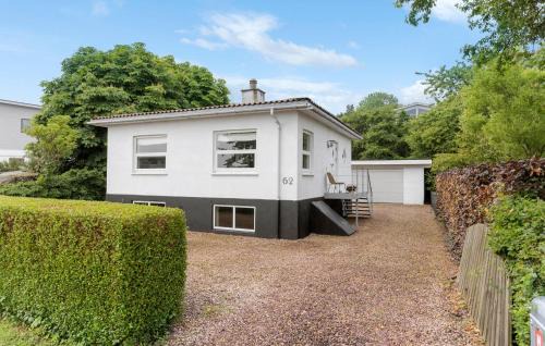 Tejn House | Cozy Home In Allinge With Wifi