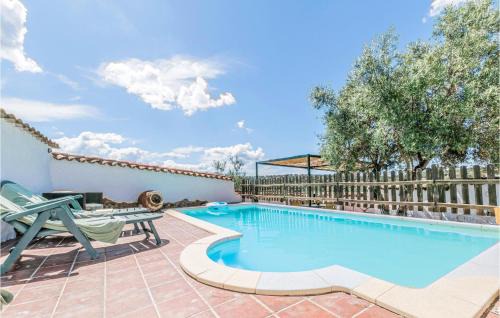 La Cardenchosa House | Cozy Home In La Cardenchosa With Wifi