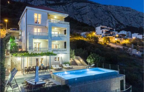 Moca House | Cozy Home In Makarska With Sauna