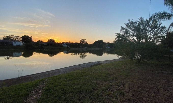 Holiday Lakes West House | Cozy Home w Lake view and Kayak