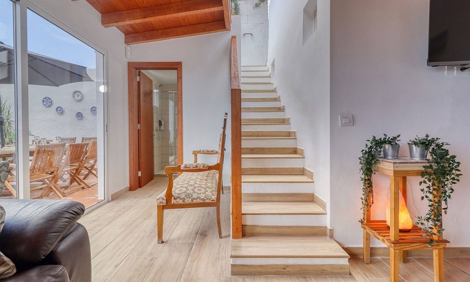 El Guincho House | Cozy House w BBQ Teide Views Near City Center