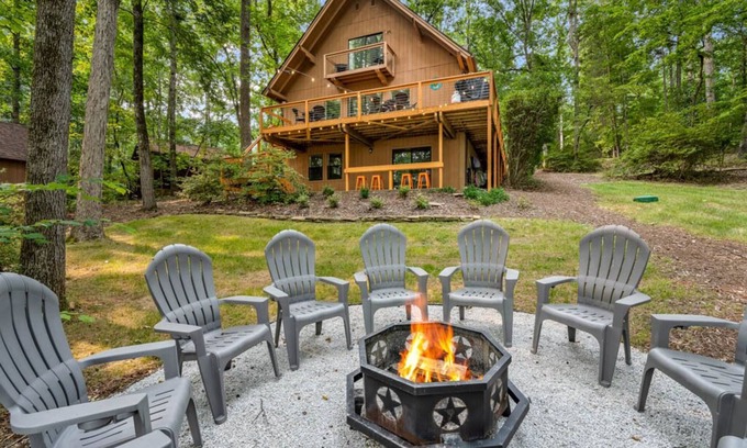 Seneca House | Cozy Lakefront A-Frame Cabin Lake Hartwell Clemson