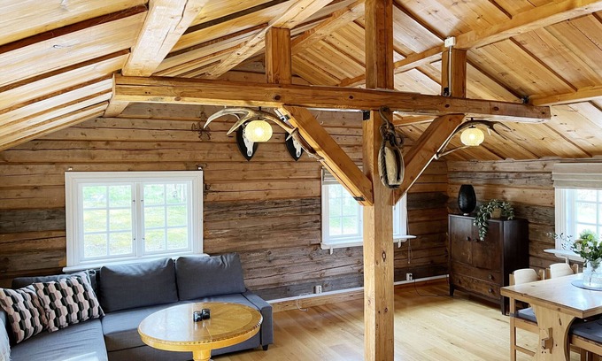 Vassmolosa House | Cozy log cabin close to the sea and nature in Hagbyhamn | SE05081