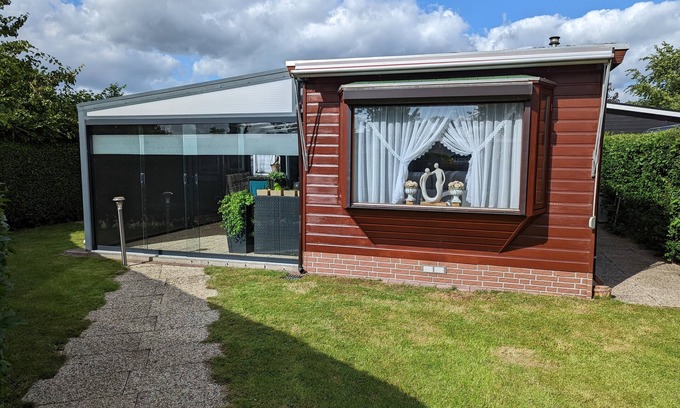 Lathum House | Cozy mobile home for the whole family in Holland by the lake