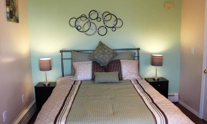 Revere Apartment | Cozy Modern 2 Bedrooms Apartment Close to Boston