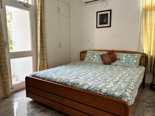 Chandigarh Apartment | Cozy Nest - Garden Facing Apartment with Kitchen