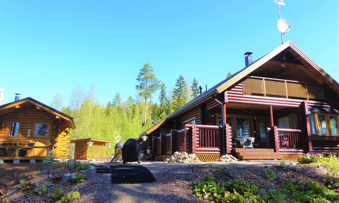Sysma House | Cozy, new 5 star log cabin directly on the lake. Water, forest, winter sports
