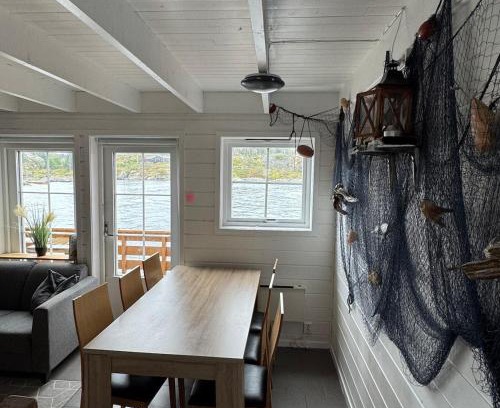 Nautnes Apartment | Cozy Oceanfront Escape