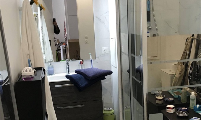 Clichy Apartment | Cozy private room in Alessandro apartments