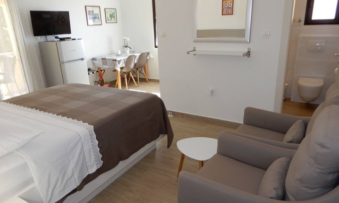 Zadar Apartment | Cozy Retreat By The Sea Puntamika - Studio Apartment with Balcony (owner C)