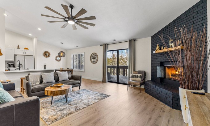 Flagstaff Condo | Cozy Retreat in Pines Mins/Downtown!