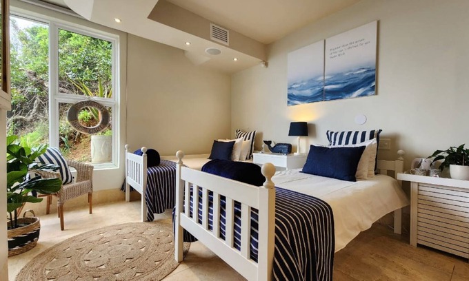 Herolds Bay Bed & Breakfast | Cozy Room with Stunning Ocean View in Herolds Bay, South Africa