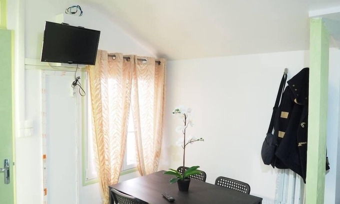 Villeneuve-Saint-Georges Apartment | Cozy Studio close to Paris