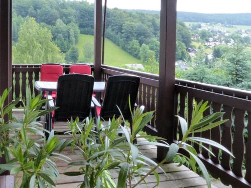 Rittersgrun Apartment | Cozy Ski Base with Garden