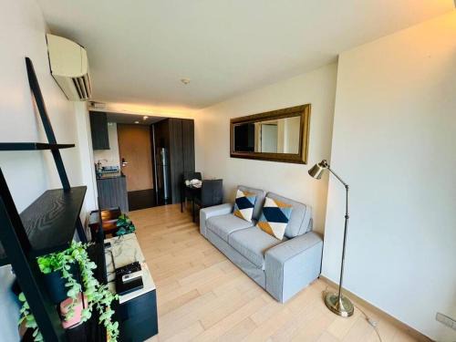 Thonglor Apartment | Cozy Spacious Garden-View 1BR 700m BTS ThongLo, Sukhumvit49, Samitivej, 500mbps wifi