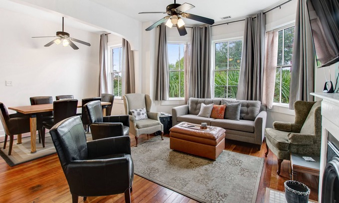 Thomas Square House | Cozy Starland retreat in the heart of historic Savannah walkable to everything