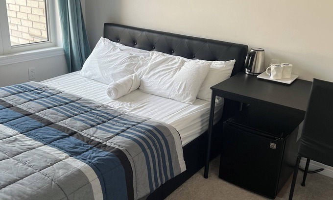 Guelph House | Cozy stay near Guelph's best