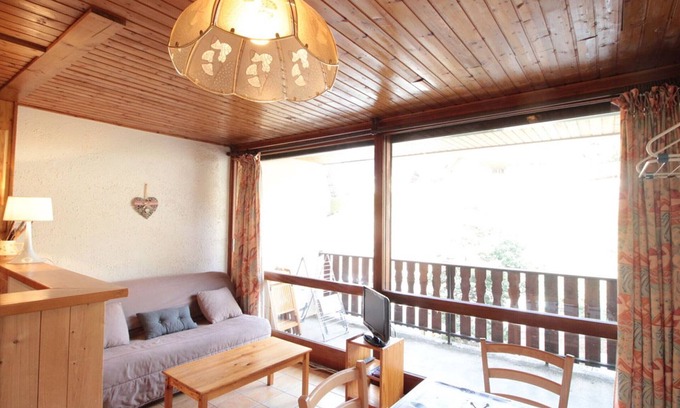 Les Carroz-d'Araches Apartment | Cozy Studio for 4 in Village Center, Near Ski Lifts, Shops, and Amenities