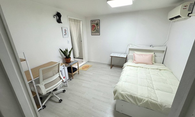 Yeoksam Apartment | Cozy studio 10 min from Gangnam Station in Seoul