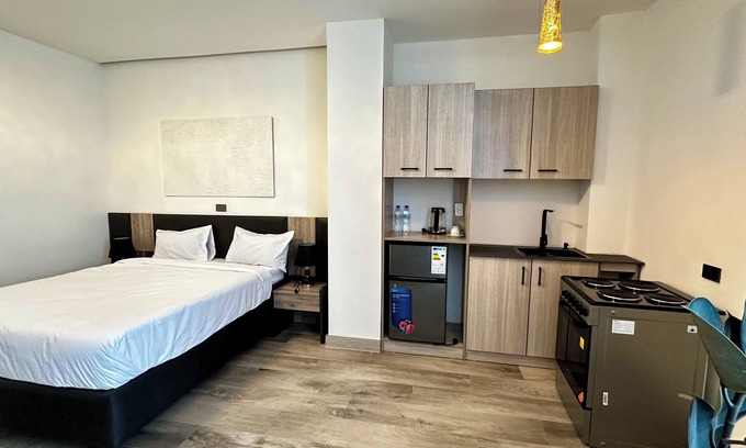 Bole Apartment | Cozy studio + breakfast 204
