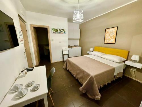 Magazzeno Apartment | Cozy Studio in Salerno - 20 m² with Terrace