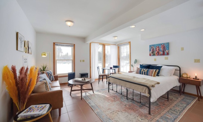 Greenfield Center Apartment | Cozy Studio on Secluded 55 Acres w/Fire Pit!