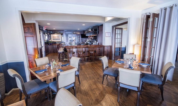 Jamestown Resort | Cozy Suite Off Narragansett Bay w/Free WiFi & Resort Pool